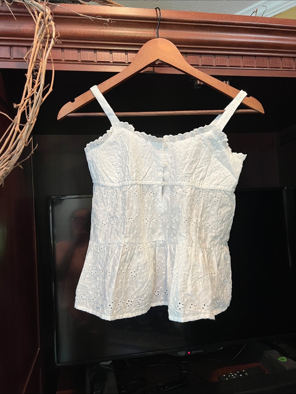 GAP girls sz 8 White Eyelet Tiered Camisole Top button front, lined bodice